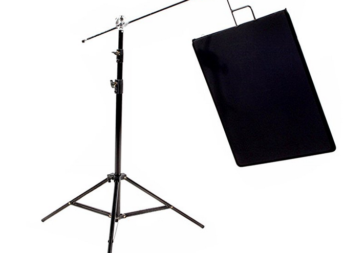 Black flags are often used by professional food photographers